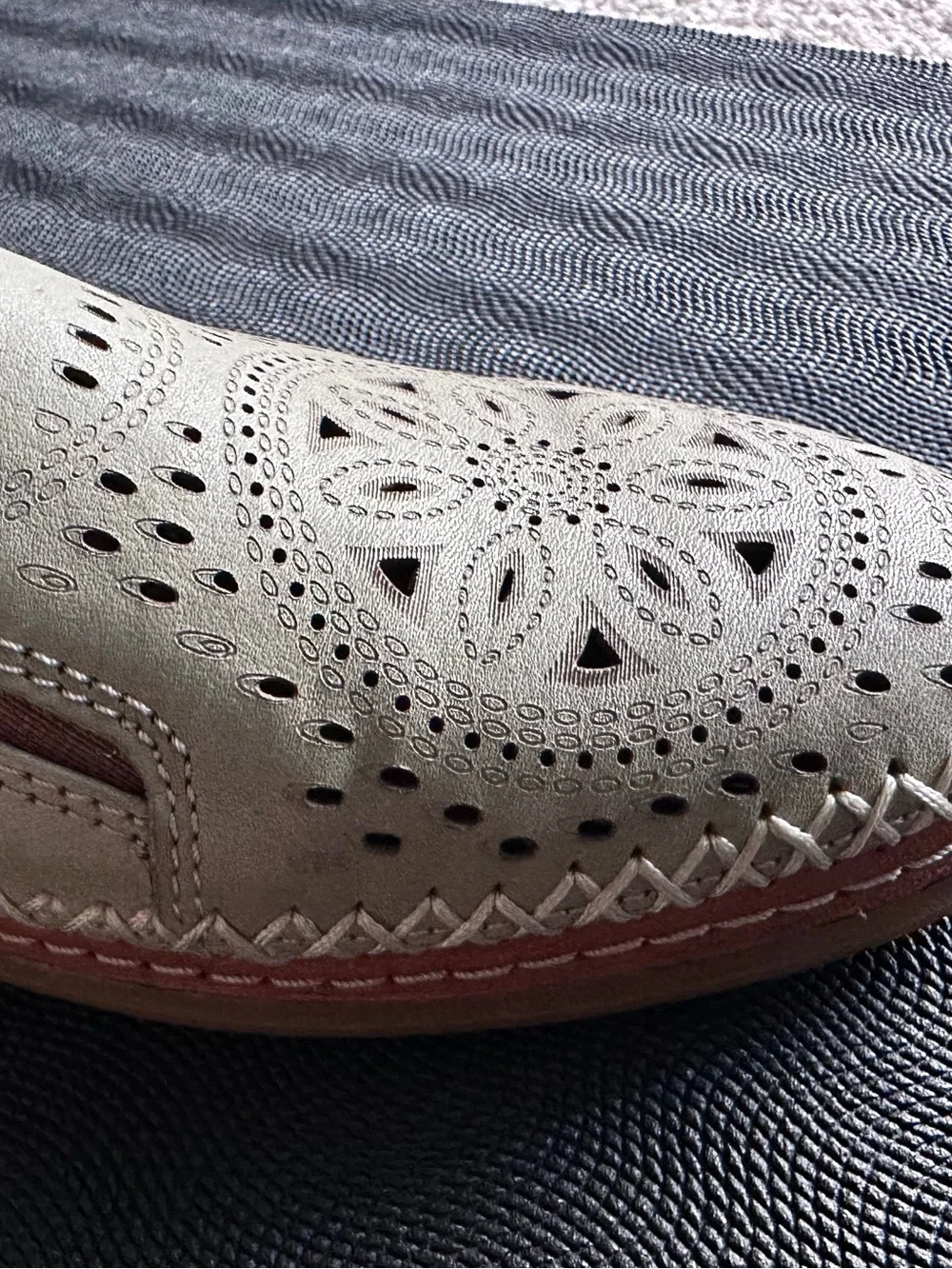 Spring Step Women’s Leather Floral Cut-Out Slip-On Loafer Flats US 6.5 EU 37
